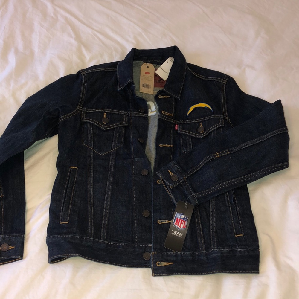 COPY - Levi's chargers jacket